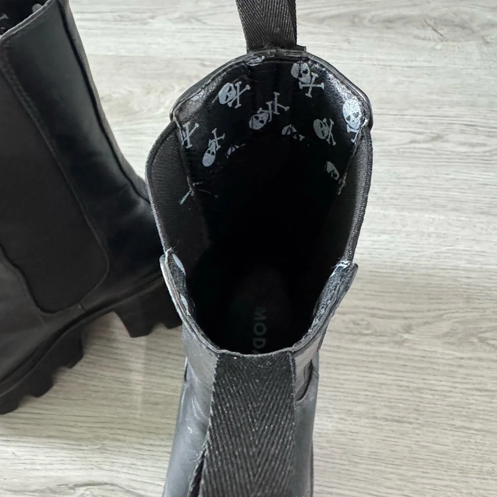 DOLLS KILL Barely Worn Black Platform Chunky Boots - Picture 5 of 5